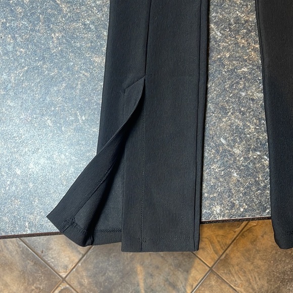 Zara high rise legging with front split - Picture 3 of 3